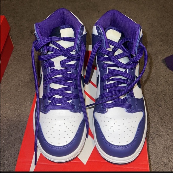Women’s/Boys Nike dunk high - Picture 3 of 6
